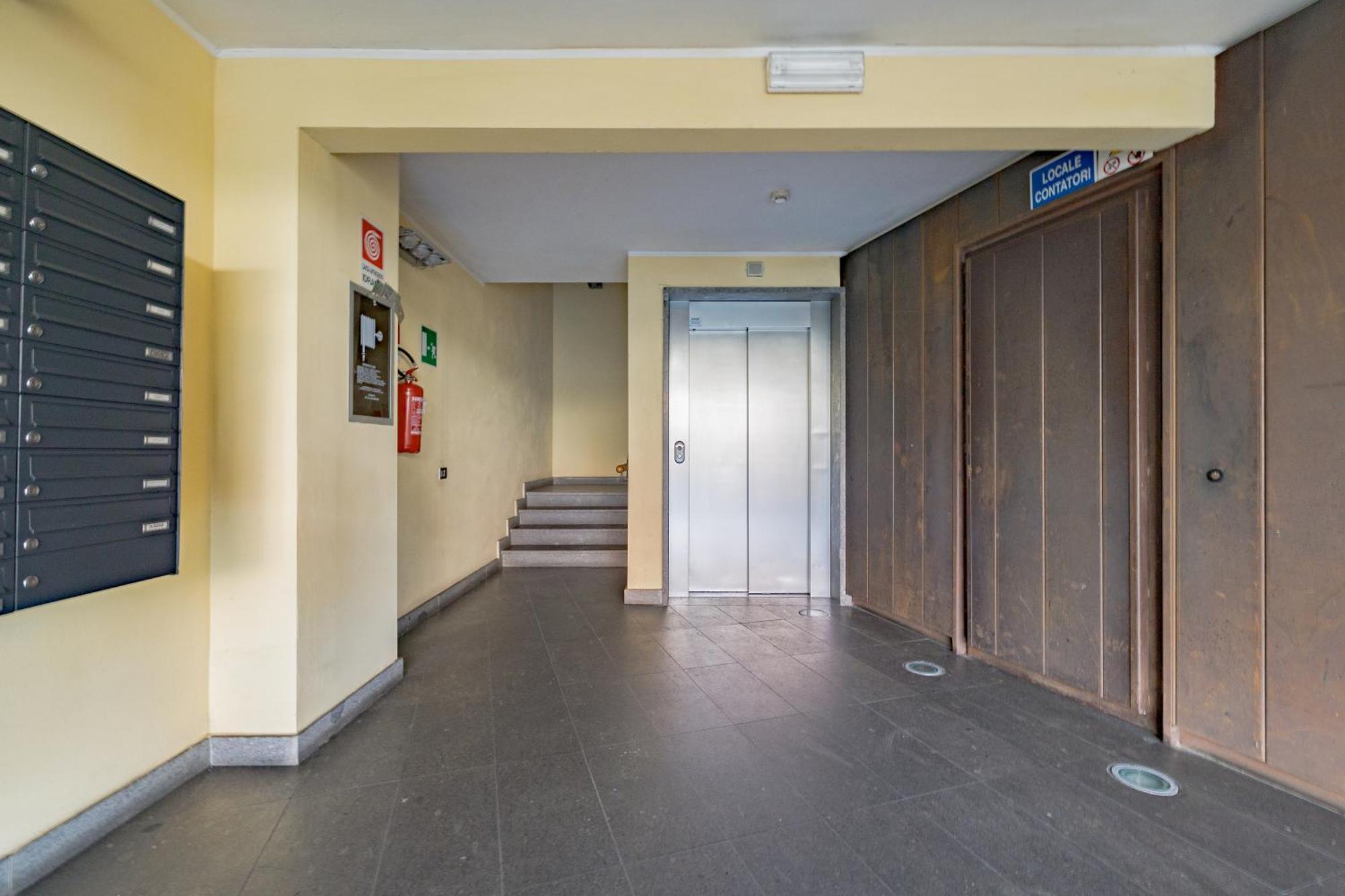 Casa Solare - Eleganza Milanese In Porta Romana Bagian luar foto